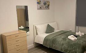 Lovely Triple And Quadruple Rooms In Euston & Square In Central London